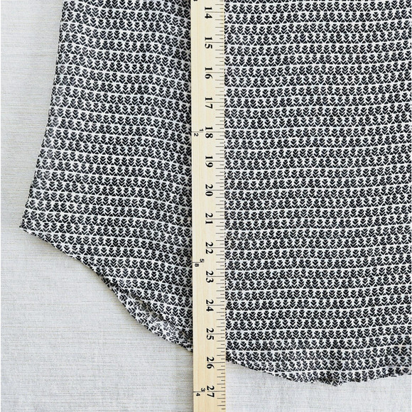 Old Navy Tank Top Womens M Lightweight Semi Sheer Black White Aztec Print Boho - Picture 10 of 11